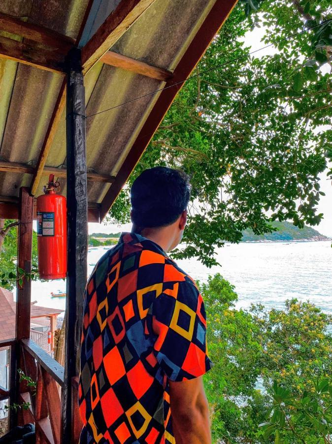 Daya Hill Seaview Hotel เกาะหลีเป๊ะ ภายนอก รูปภาพ