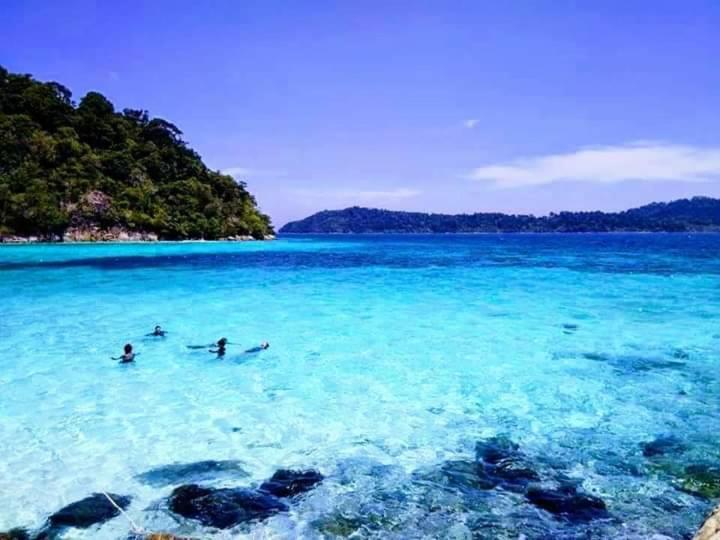 Daya Hill Seaview Hotel เกาะหลีเป๊ะ ภายนอก รูปภาพ